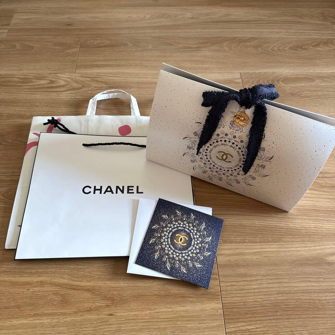 シャネル ホリデー 限定セット2025リップ アンド ネイルケアセット