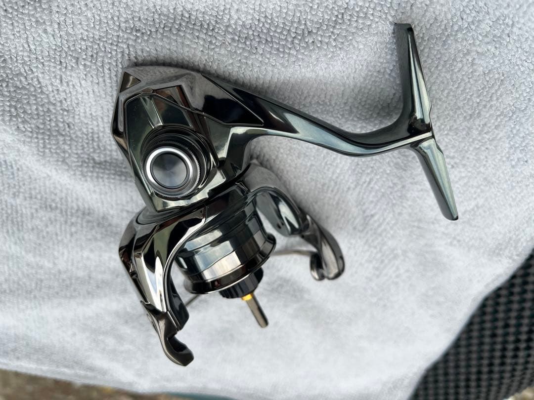 【超美品】SHIMANO 22ステラC2000SHG