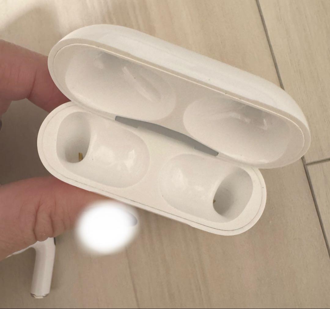 Magsafe充電ケース（USB-C）付きAirPods Pro（第2世代）