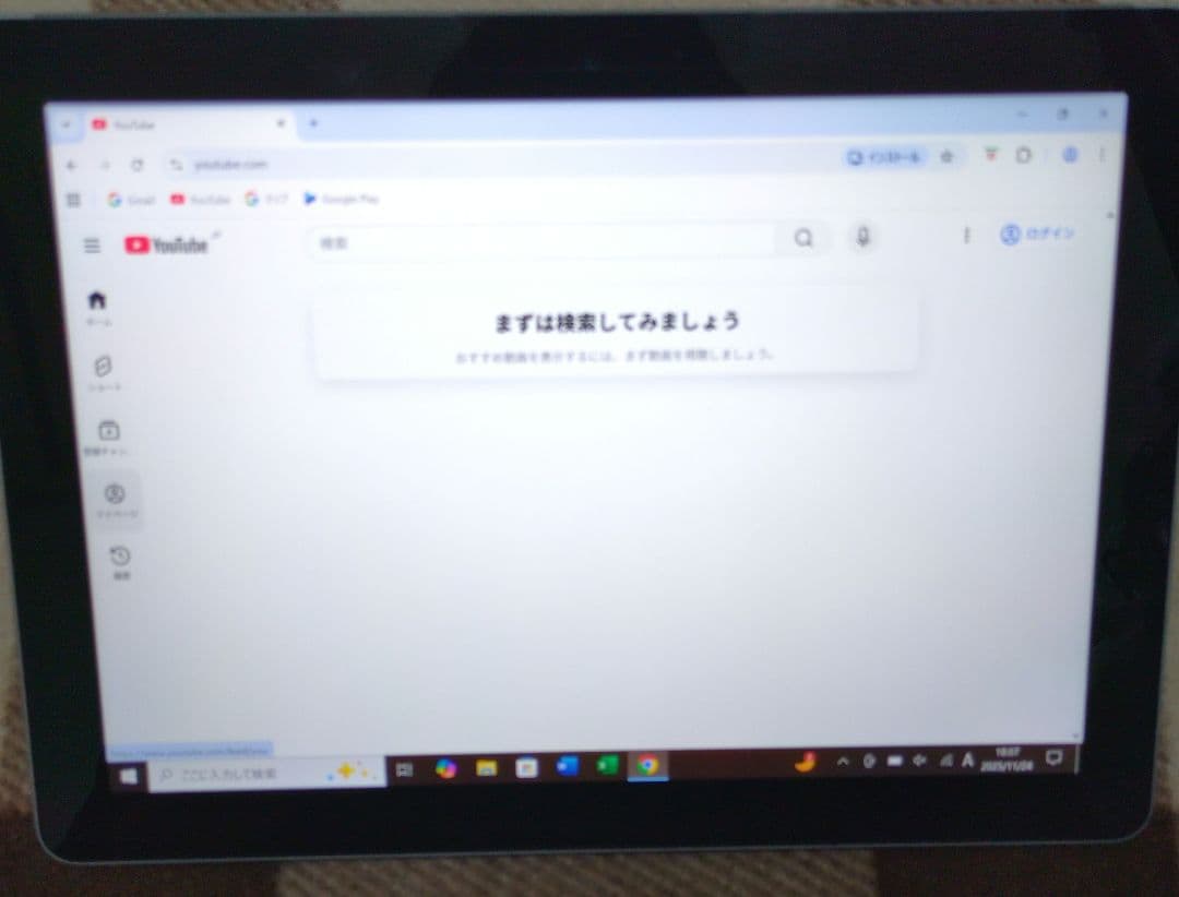 Windowsタブレット本体 Microsoft Surface Go 64GB /4GB RAM