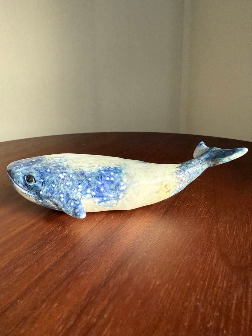 山野辺彩　くじらの置物