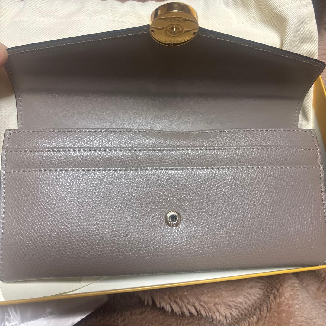 【美品】FENDIグレー長財布 箱付き 正規品