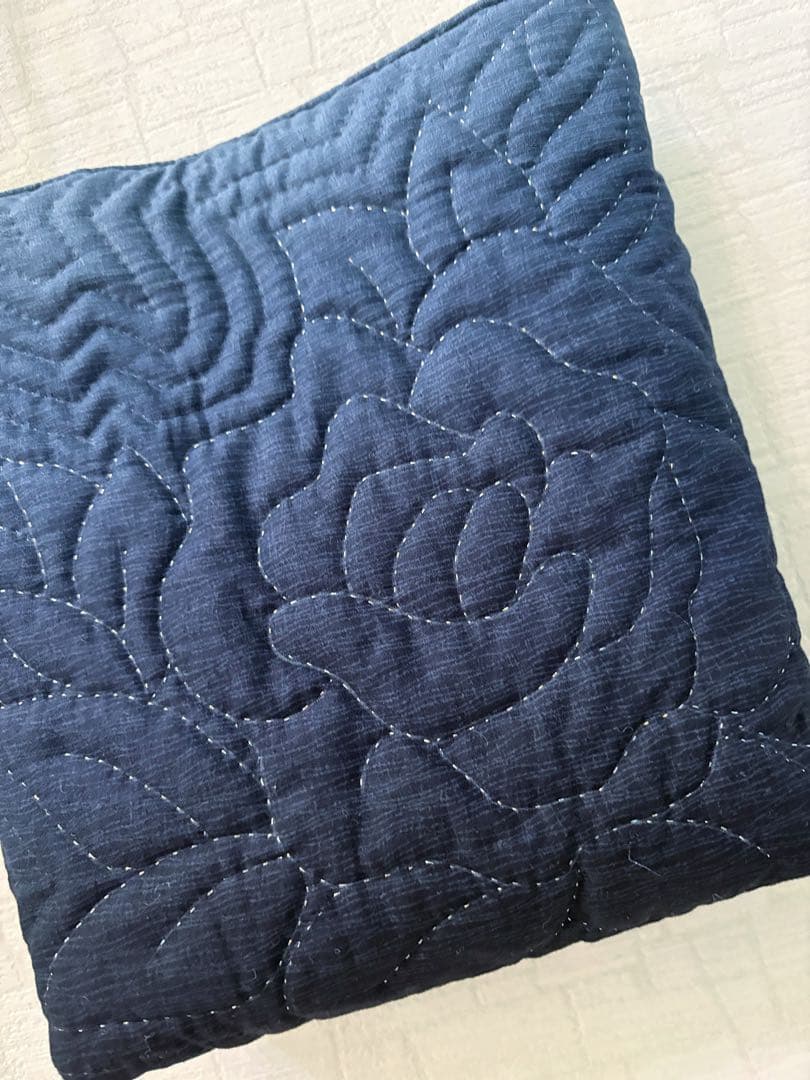 hiroハワイアンキルト　ショルダーバッグ　　バラ　ブルー