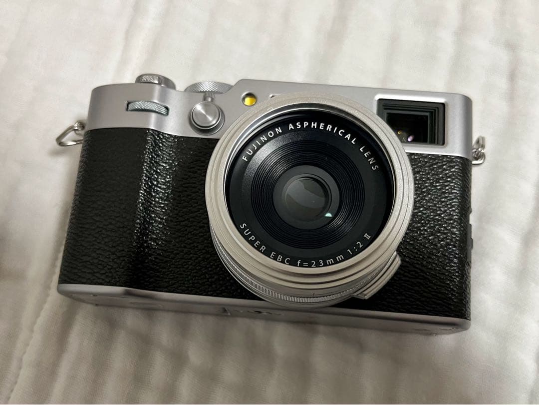 美品　FUJIFILM X100ⅵ コンデジ　おまけ多数