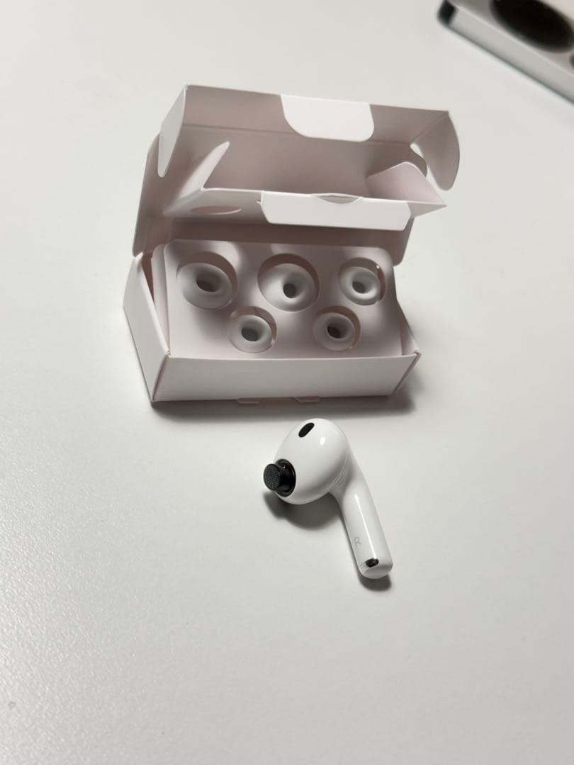 【純正品】AirPods Pro 3 右耳パーツRight
