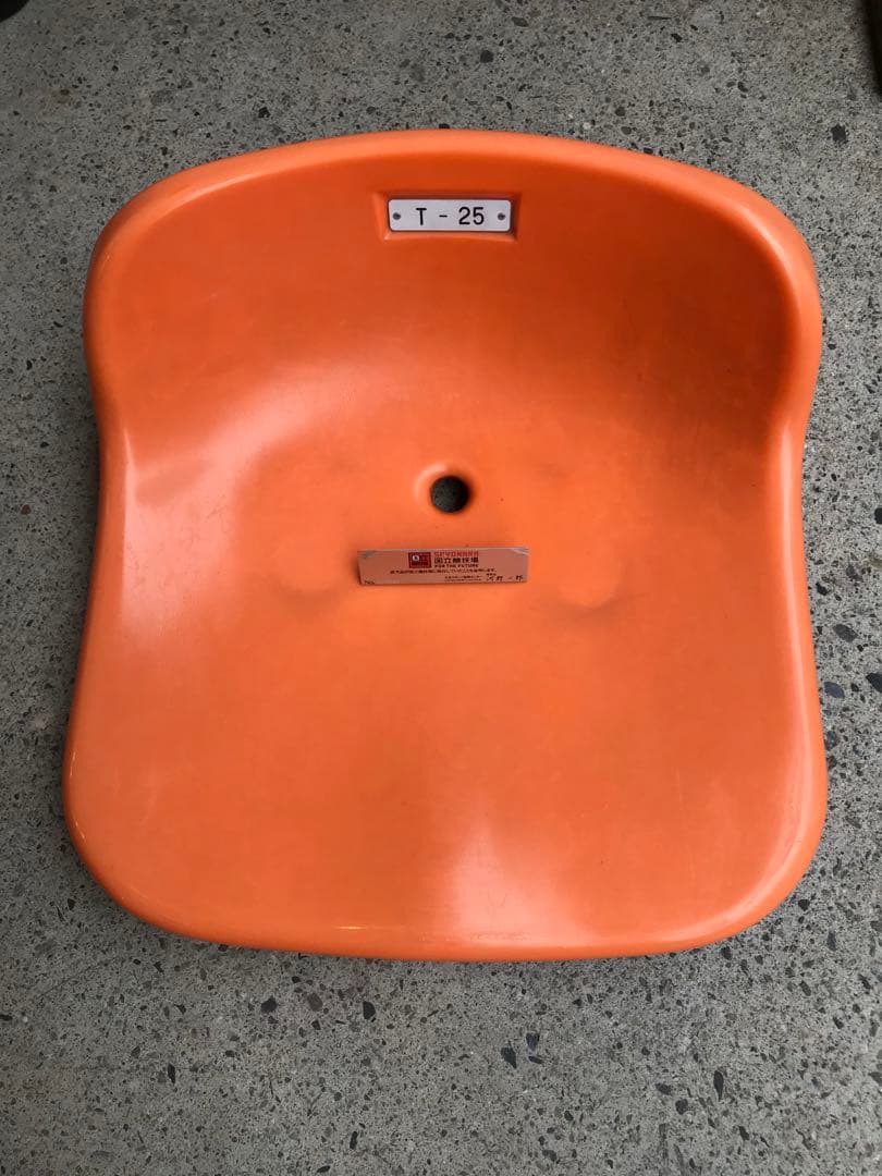 限定レア品 旧国立競技場 シート 指定席 オレンジ 椅子