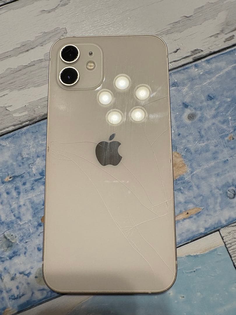 Apple iPhone 11 本体 ホワイト