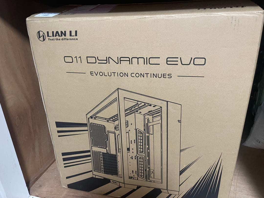 LIAN LI 011 DYNAMIC EVO PCケース