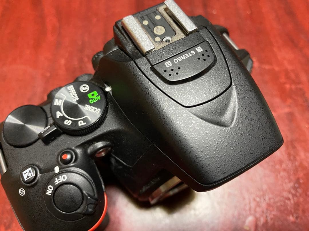 ショット数840枚ニコン Nikon D5600 AF-Pダブルズームキット