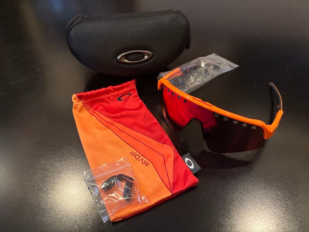 Oakley サングラス　SUTRO LITE SWEEP
