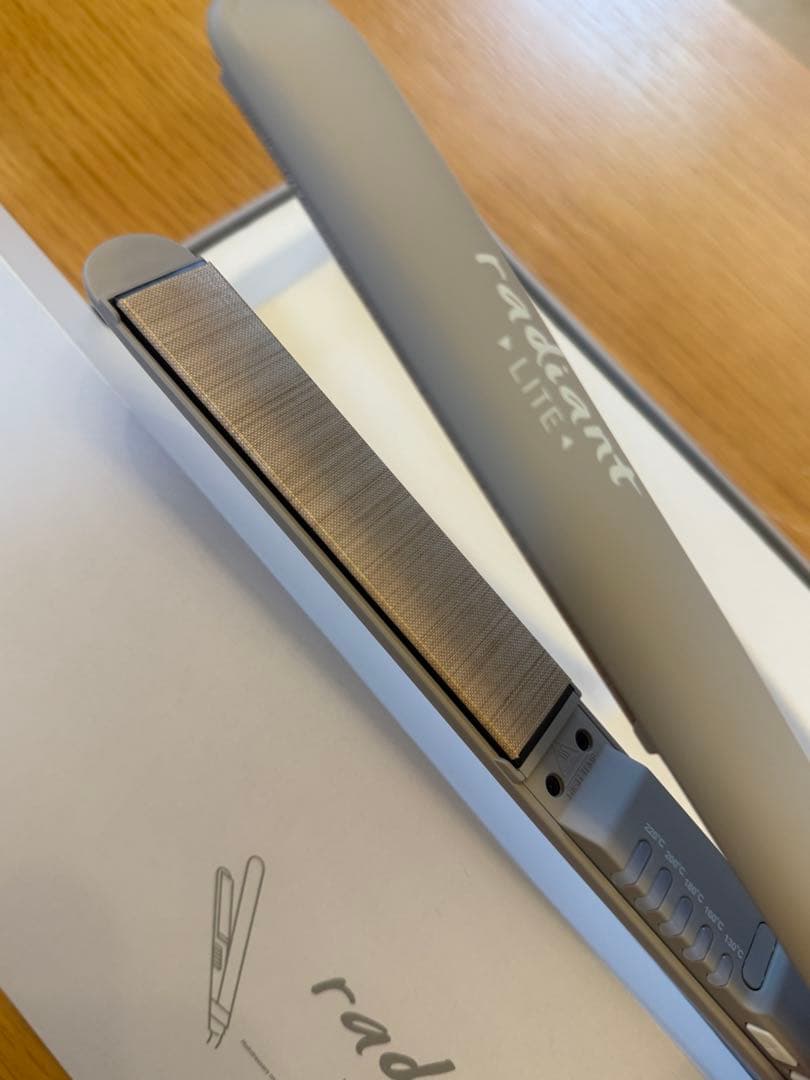 ラディアントライト グレージュ♪