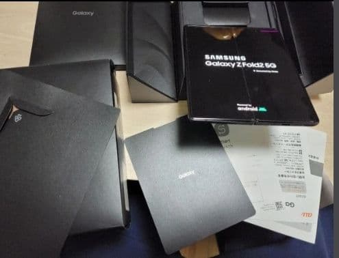 Samsung Galaxy Z Fold2 5G 本体