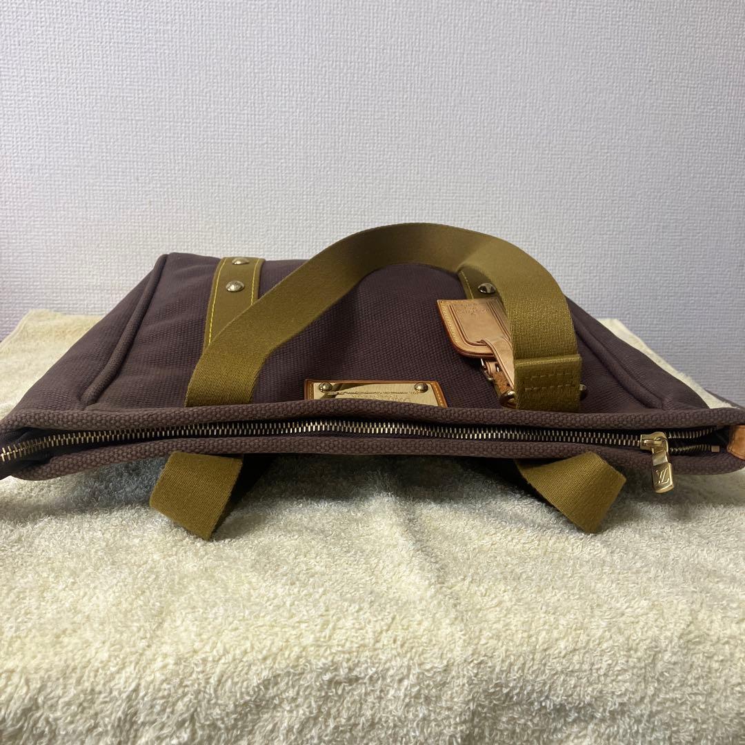LOUIS VUITTON ブラウンキャンバスバッグ