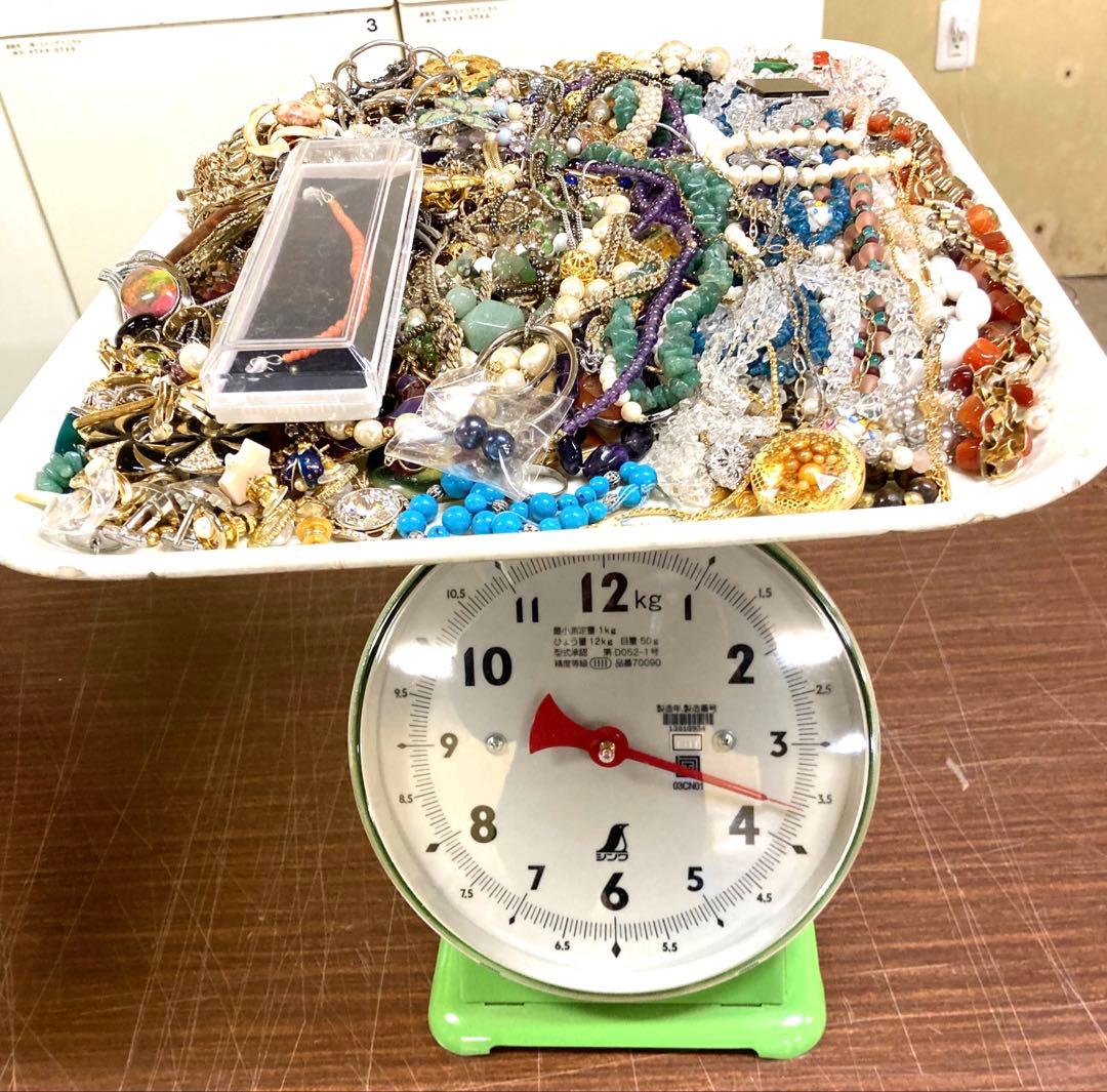 値下げ　アクセサリーまとめ売り【イミテーション】