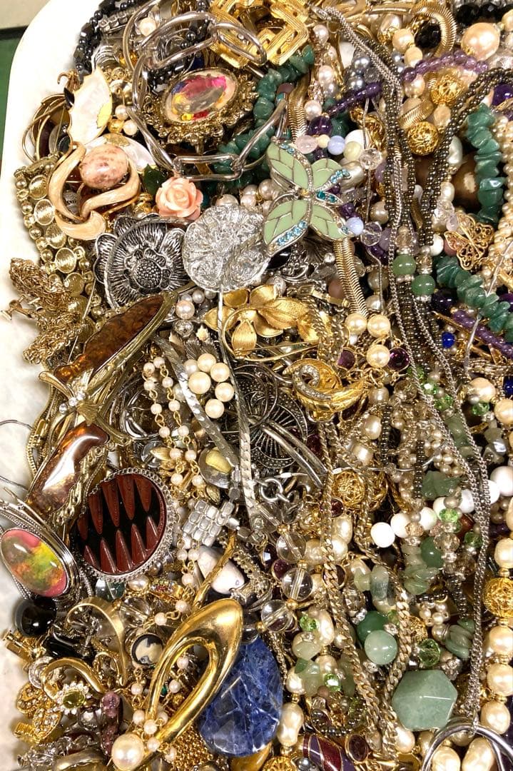 値下げ　アクセサリーまとめ売り【イミテーション】