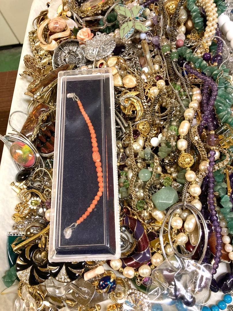 値下げ　アクセサリーまとめ売り【イミテーション】