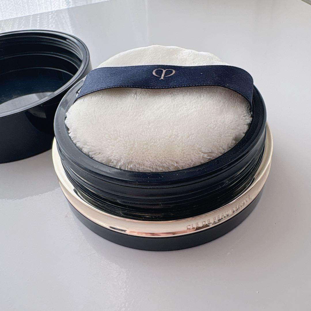 clé de peau BEAUTÉ フェイスパウダー　化粧下地　セット