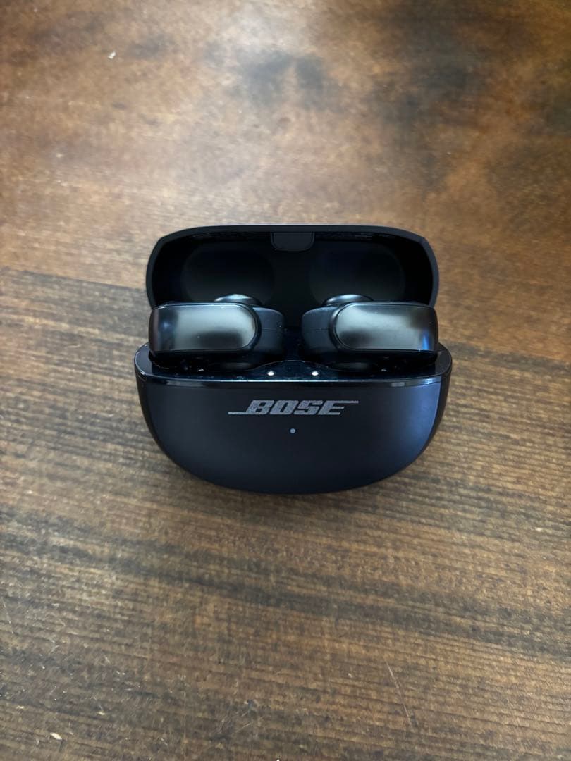 Bose ワイヤレスイヤホン 充電ケース付き