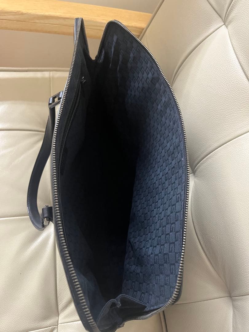 グッチGUCCI黒レザートートバッグハンドバッグビジネスバッグ　メンズレディース