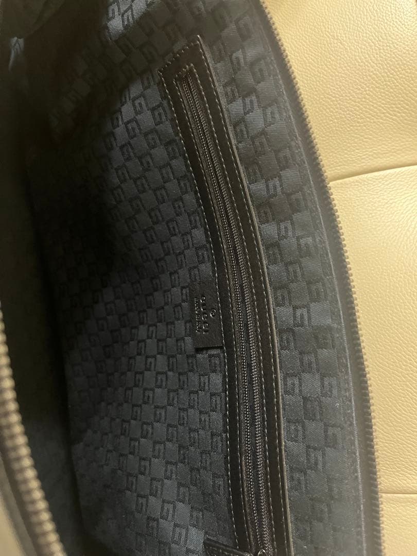 グッチGUCCI黒レザートートバッグハンドバッグビジネスバッグ　メンズレディース