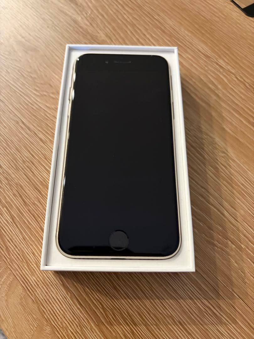 iPhone SE 第3世代 スターライト 128G