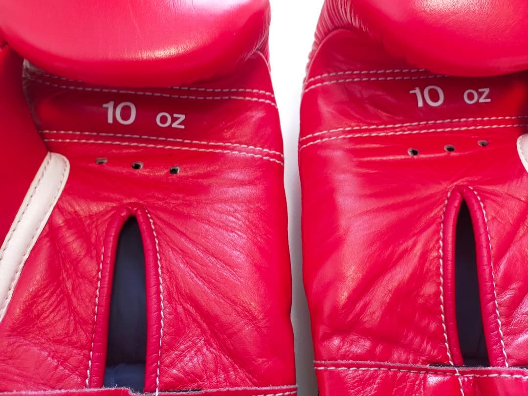 Winning ボクシンググローブ 10 oz 赤