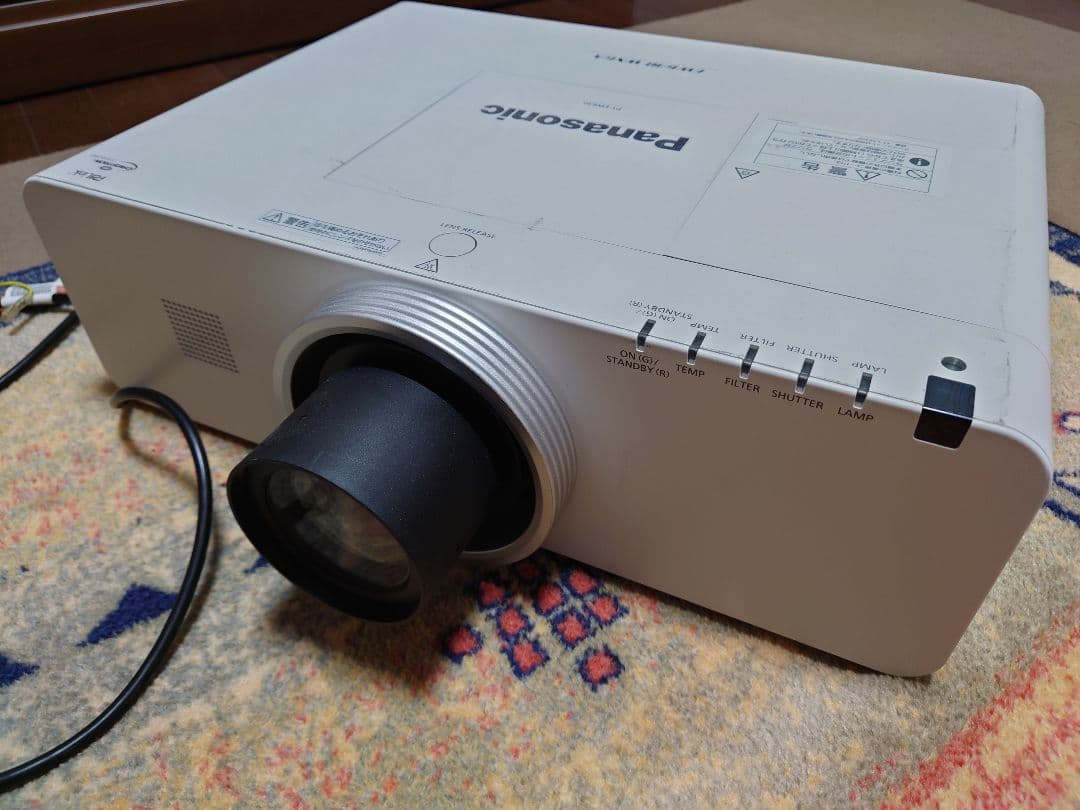 Panasonic PT-EW630 プロジェクター 本体 業務用
