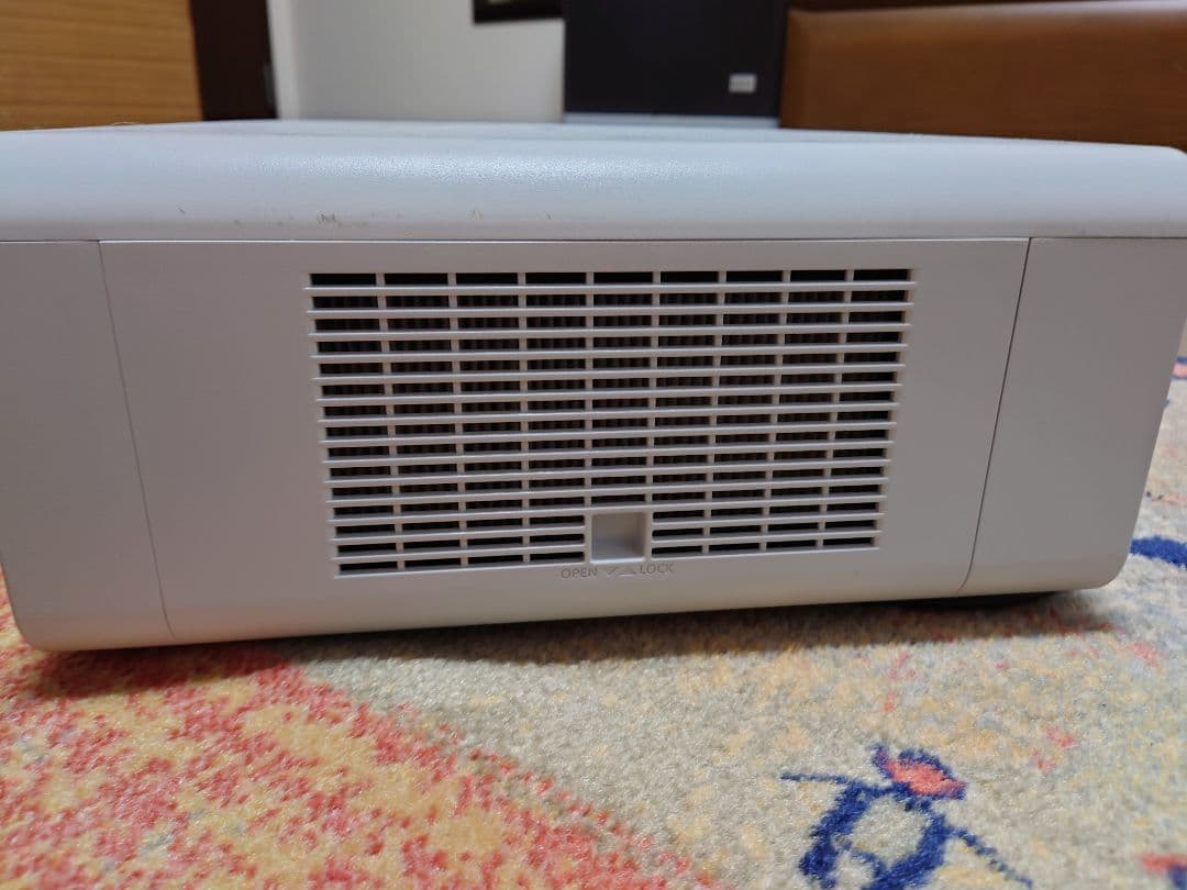 Panasonic PT-EW630 プロジェクター 本体 業務用