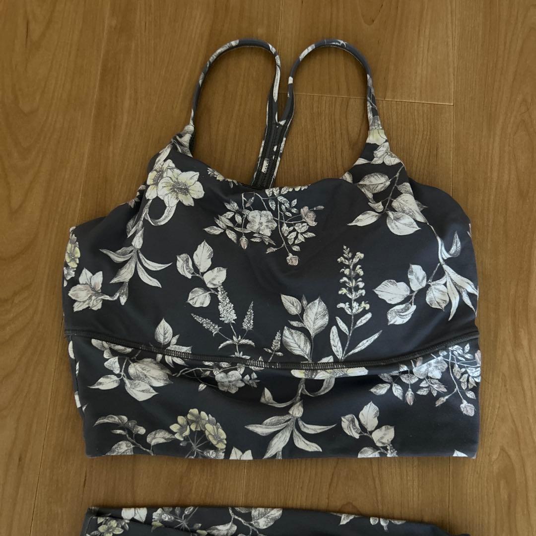 グレー系花柄ヨガウェアセット　スカーラ