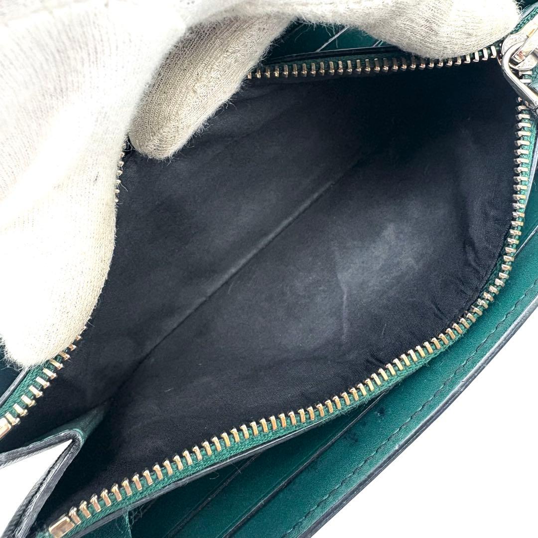 BVLGARI　長財布　セルペンティ　二つ折り　スネーク　黒　レザー　パイソン