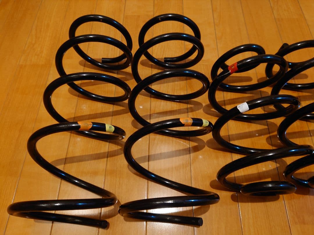 納車時交換 美品 H22年式 日産キューブ Z12 純正スプリング 前後1台分