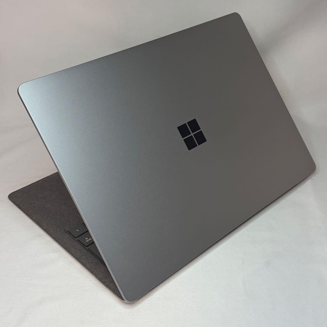 美品 Surface Laptop 5 第12世代 i5 8GB 13.5型