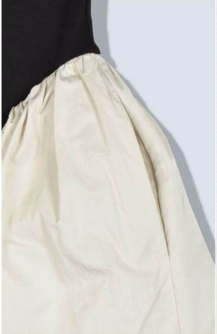 ⭐︎MH様用⭐︎正規品OMMO ARCH FLOW GATHER ワンピース