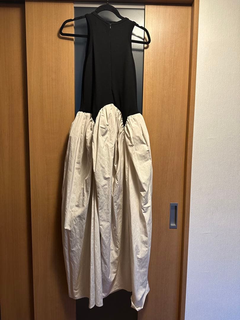 ⭐︎MH様用⭐︎正規品OMMO ARCH FLOW GATHER ワンピース