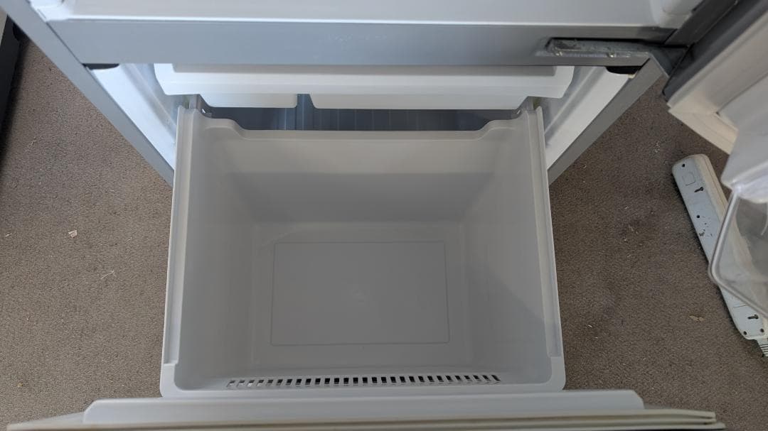 ◆AQUA ノンフロン2ドア冷凍冷蔵庫　AQR-13H　126L　2019年製