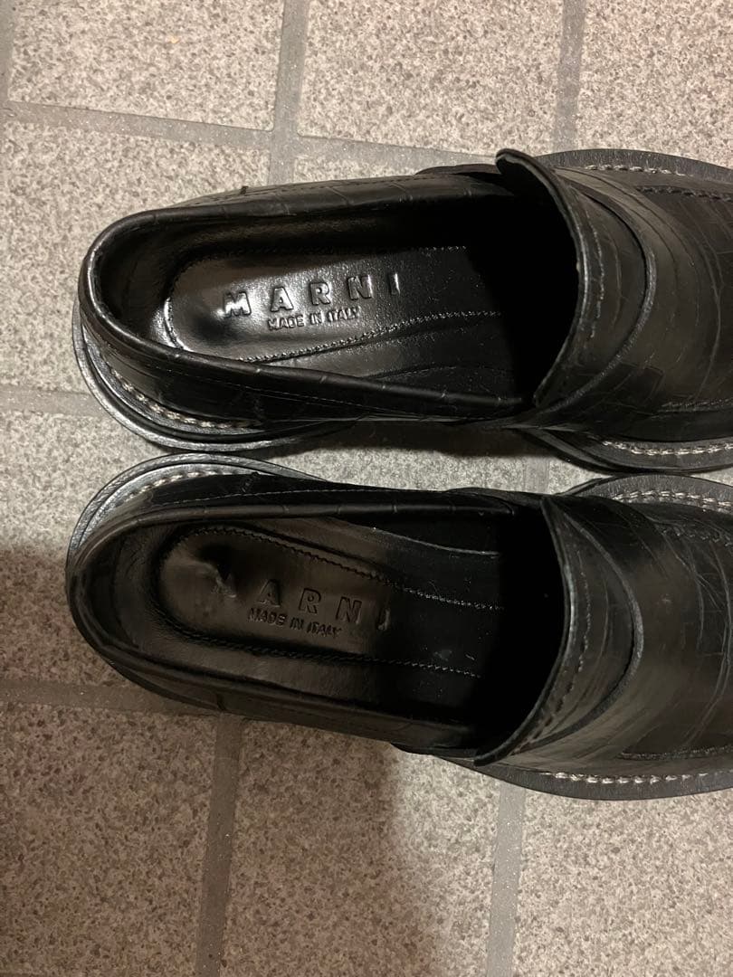 ブラック クロコダイル風 厚底ローファー