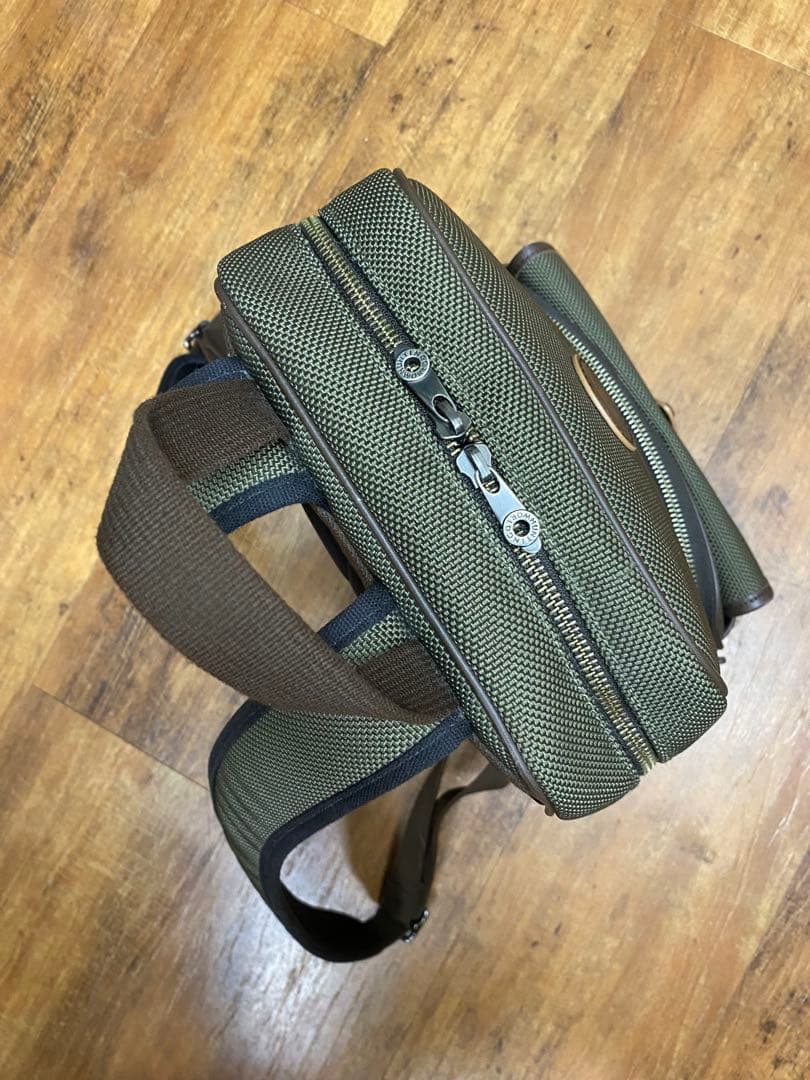 HUNTING WORLD ハンティングワールド　ロゴ　リュック.デイパック