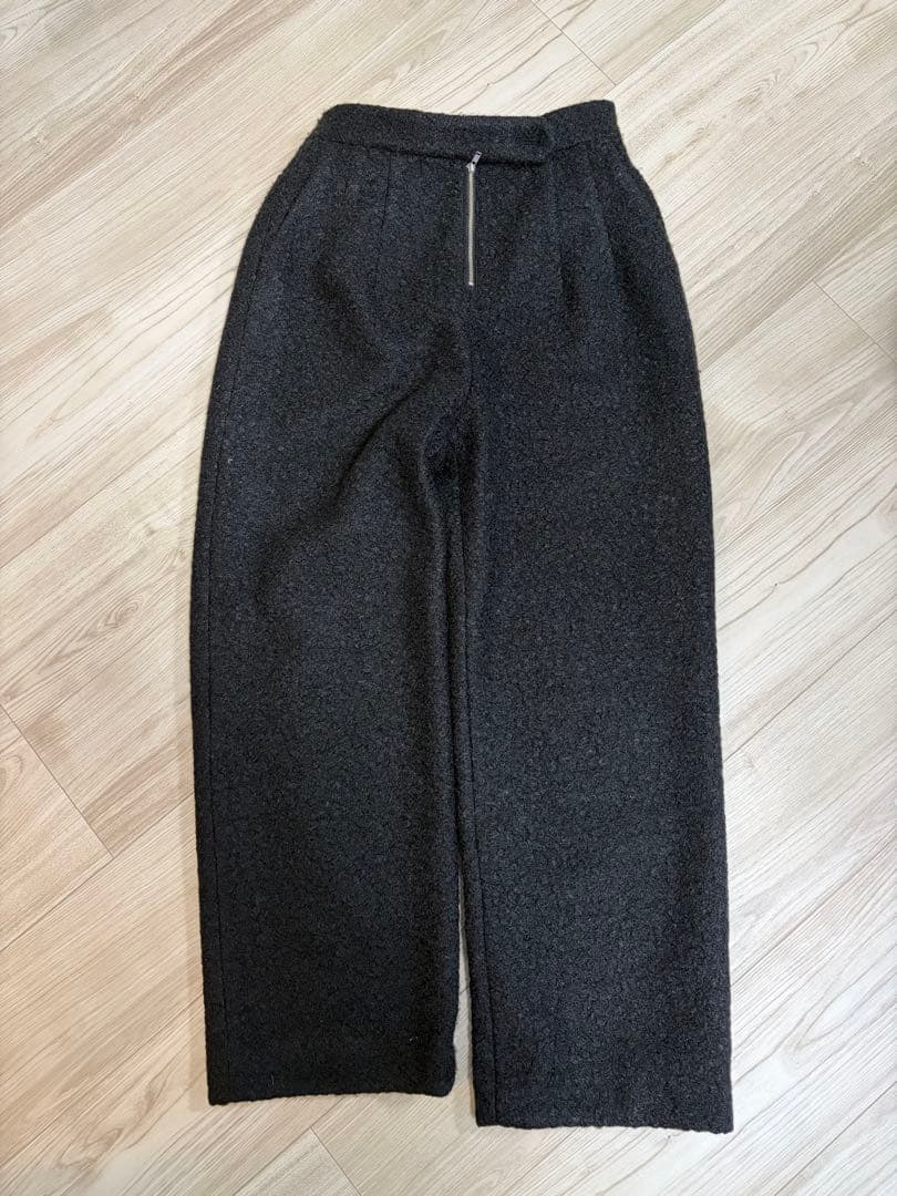 bow.a BOUCLE ZIP UP PANTS S ブラック　美品