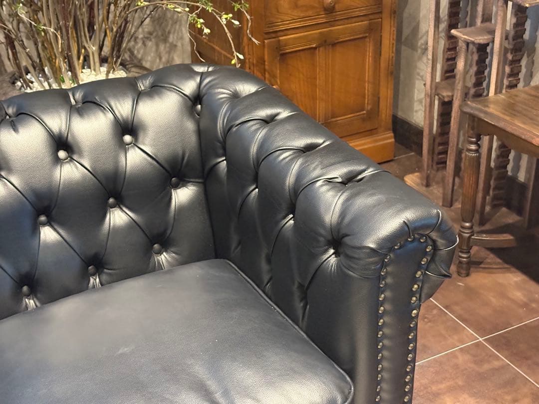 ヴィンセント　ボタンダウン　ソファ　アンティーク　レザー　ブラック IZZ