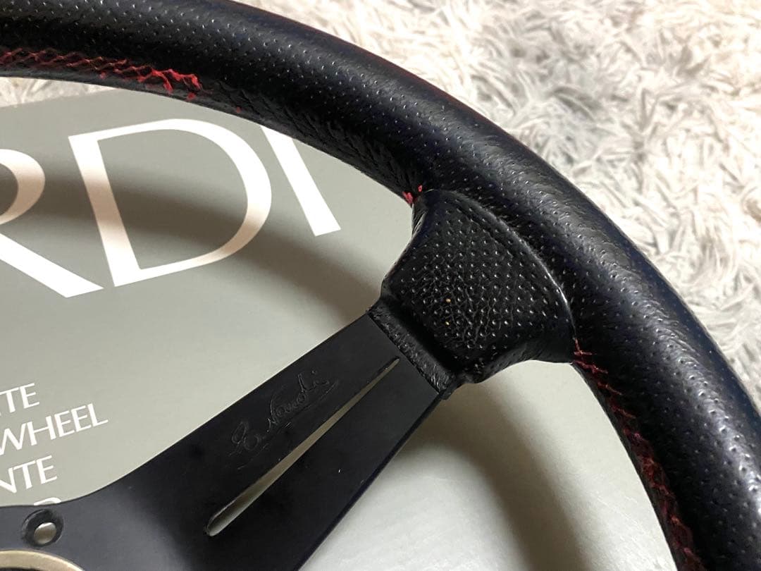 NARDI パンチングレザーステアリング35Φ 即決大歓迎　ナルディ　希少