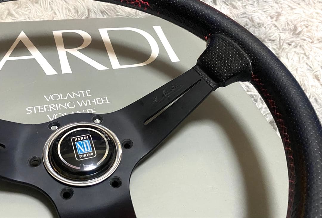 NARDI パンチングレザーステアリング35Φ 即決大歓迎　ナルディ　希少