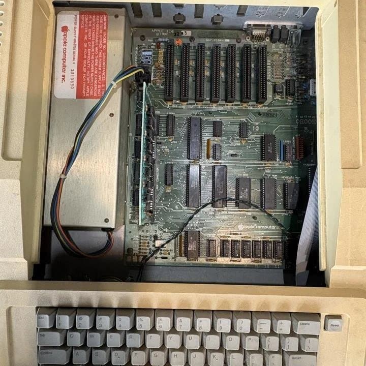 ★本体動作確認★　　AppleIIe アップル２E　 Disk２付属
