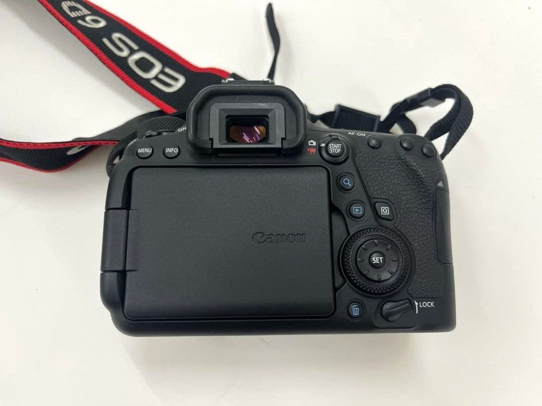 Canon EOS 6D Mark II 本体　ズームレンズセット