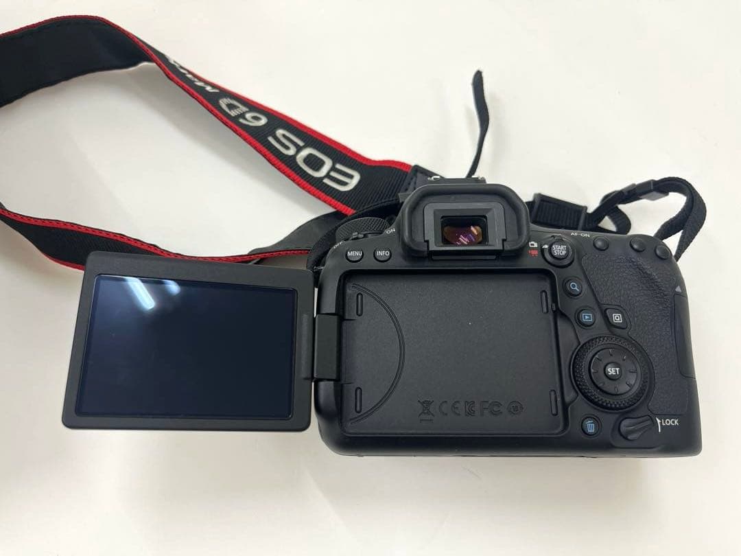 Canon EOS 6D Mark II 本体　ズームレンズセット