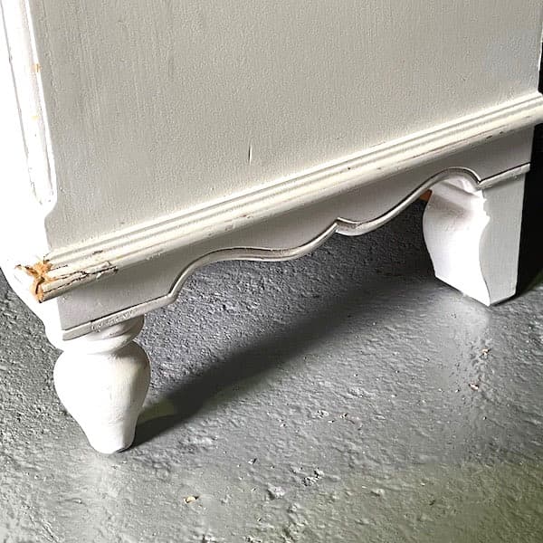 フランス製　アンティーク調カップボード　食器棚　キャビネット　飾り棚　シャビィ