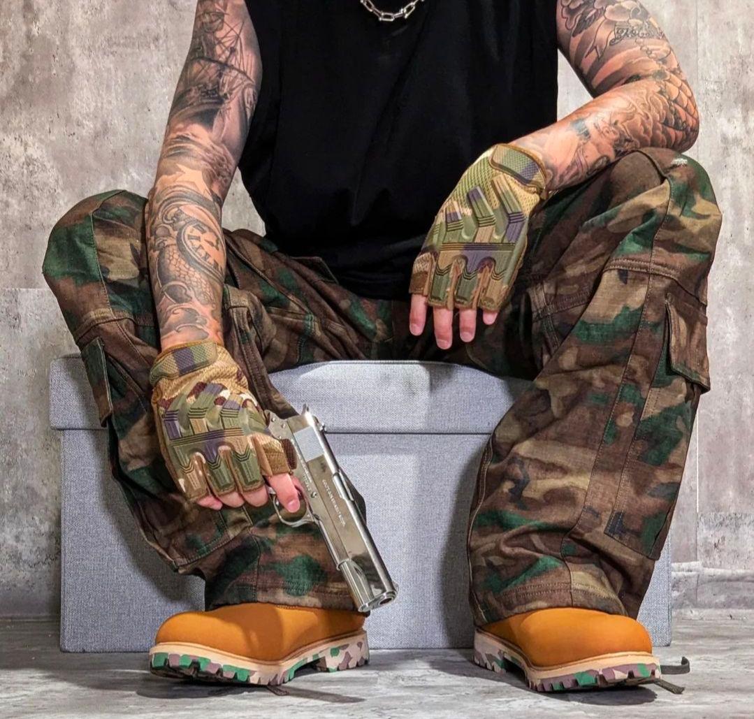 FARFROMWHAT迷彩柄カーゴパンツ