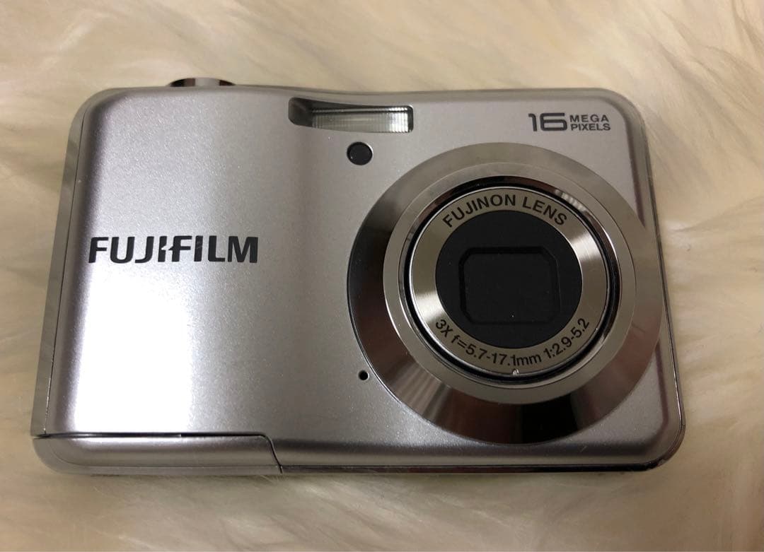 富士フィルム　FinePix デジタルカメラ　単3電池式