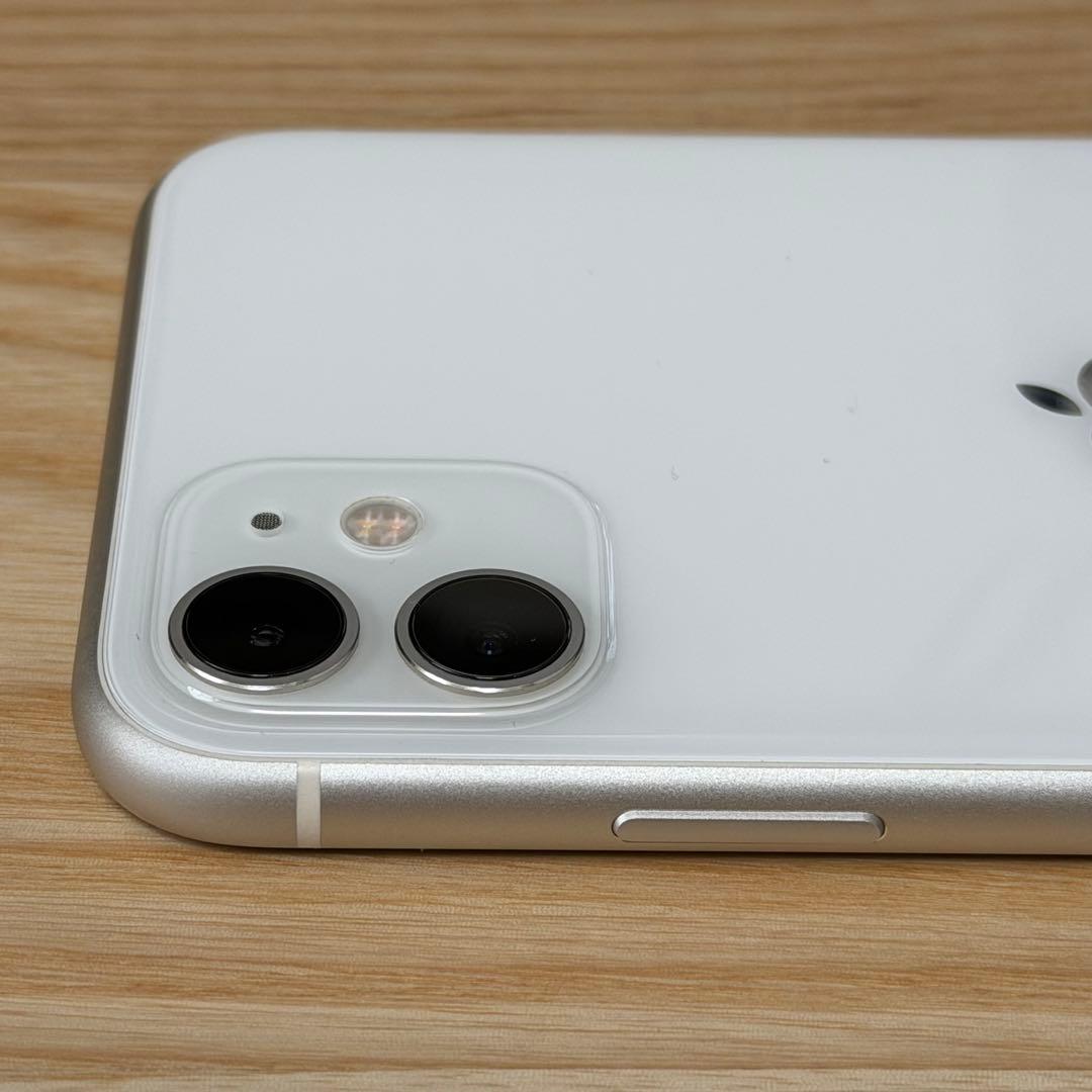 Apple iPhone 11 ホワイト SIMフリー iFaceケース付き