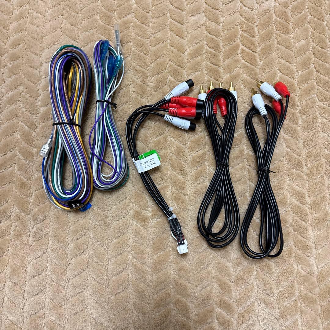 カロッツェリア　パワーアンプ　GM-D2400