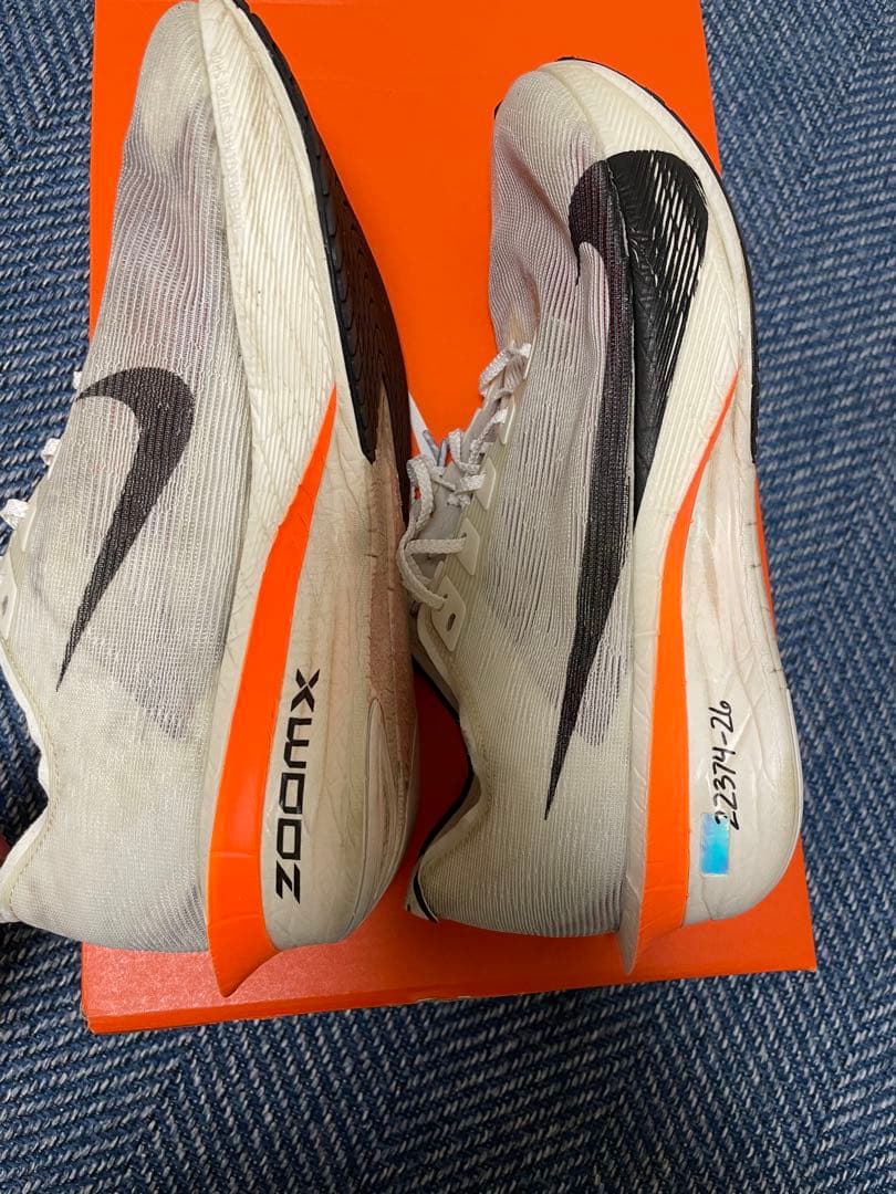 ヴェイパーフライ4 27cm